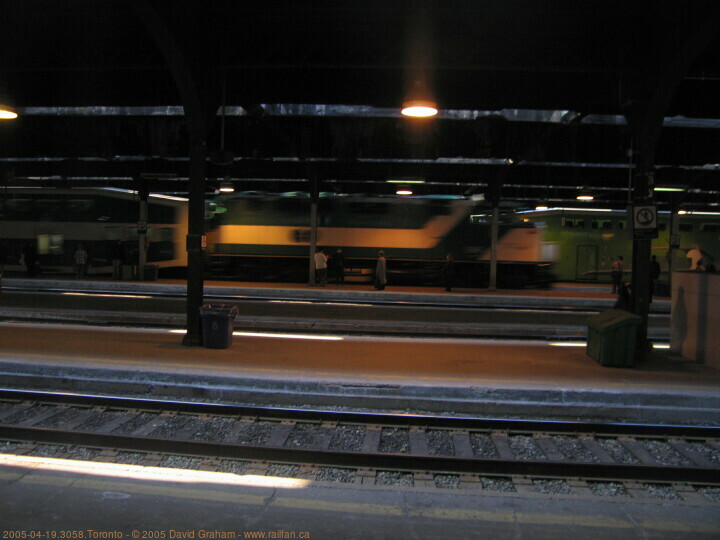 2005-04-19.3058.Toronto.jpg